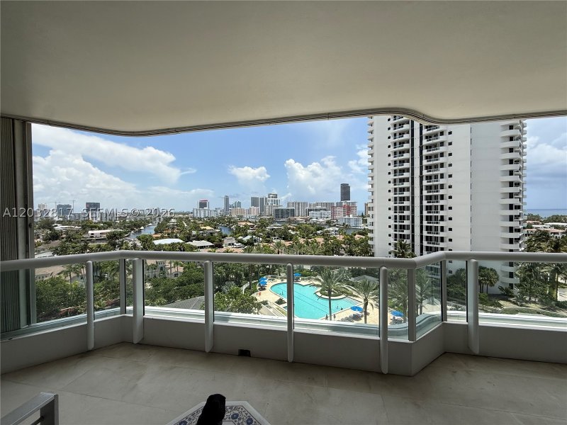 Comprar apartamento en North Tower at The Point 1201
