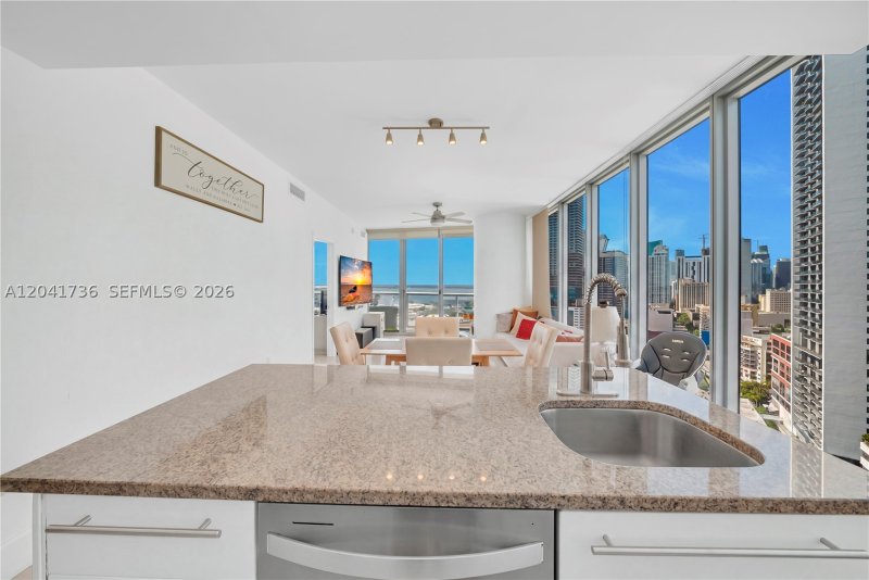 Comprar apartamento no Marina Blue 2101