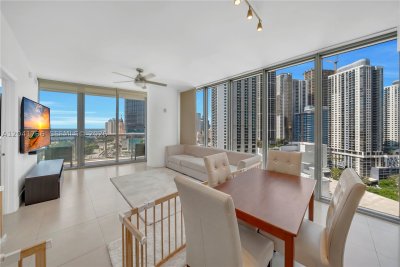 Comprar apartamento no Marina Blue 2101