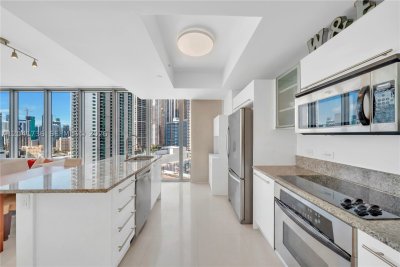 Comprar apartamento no Marina Blue 2101