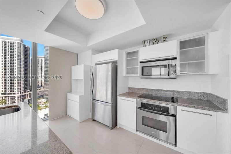 Comprar apartamento no Marina Blue 2101