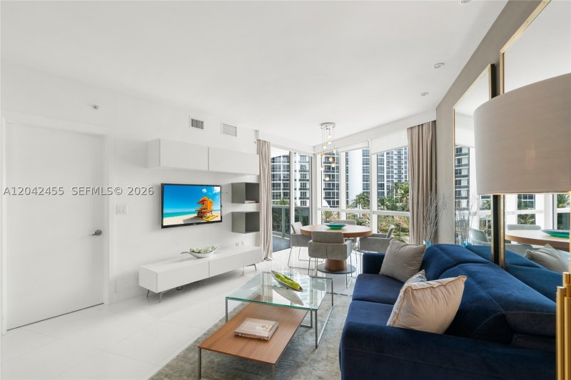 Comprar apartamento no Trump Royale 603