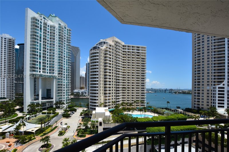 Comprar apartamento en Brickell Key Two 1513