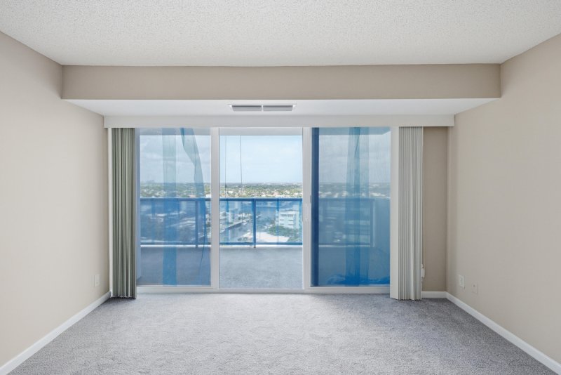 Condo for sale at Vantage View 1503