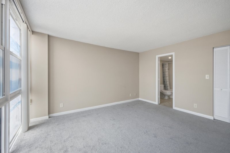Condo for sale at Vantage View 1503