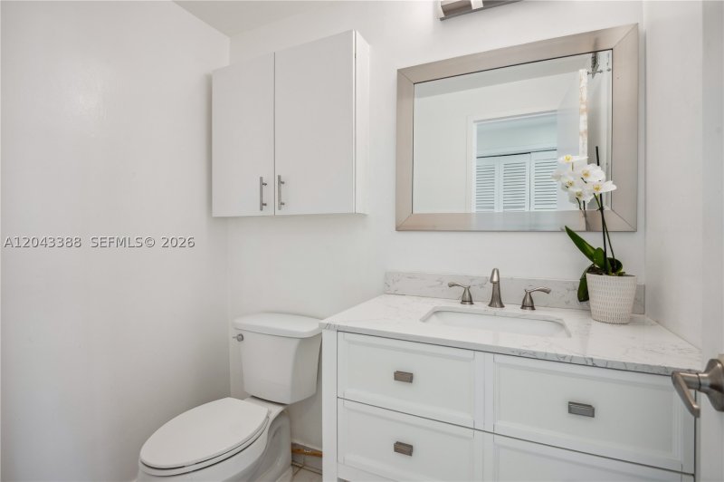 Apartment for rent at Alexander Towers 604