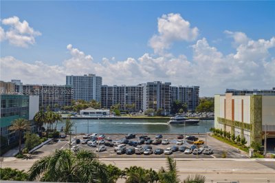 Aluguel de apartamento no Alexander Towers 604