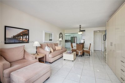 Aluguel de apartamento no Alexander Towers 604