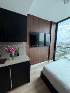 Aluguel de apartamento no E11EVEN Hotel & Residences 3306B