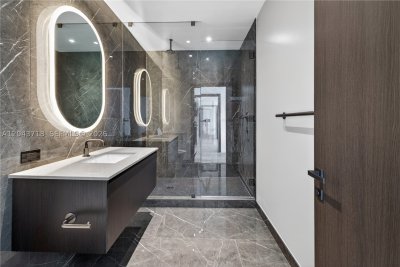 Comprar apartamento no E11EVEN Hotel & Residences 4701