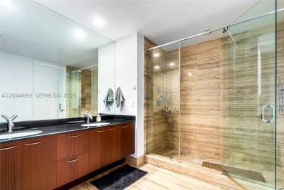 Alquiler de apartamento en Trump Tower One 2605