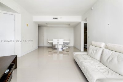 Aluguel de apartamento no Trump Tower One 2605