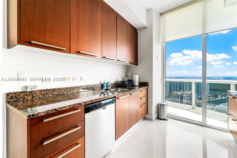 Alquiler de apartamento en Trump Tower One 2605