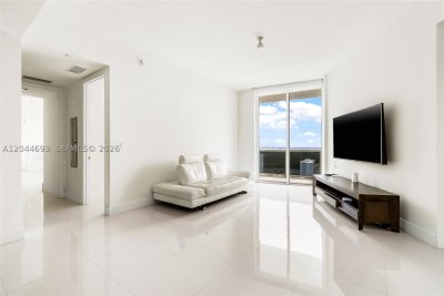 Aluguel de apartamento no Trump Tower One 2605