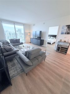 Aluguel de apartamento no Baltus House 1617