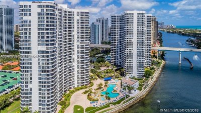 Mystic Pointe 300 Apt #1401