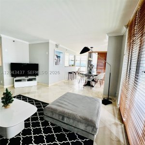 Alquiler de apartamento en Mystic Pointe 300 1401