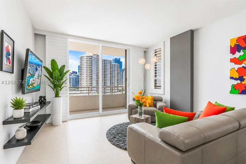 Condo for sale at One Tequesta Point 1002