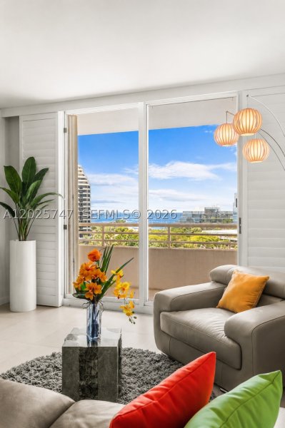 Condo for sale at One Tequesta Point 1002