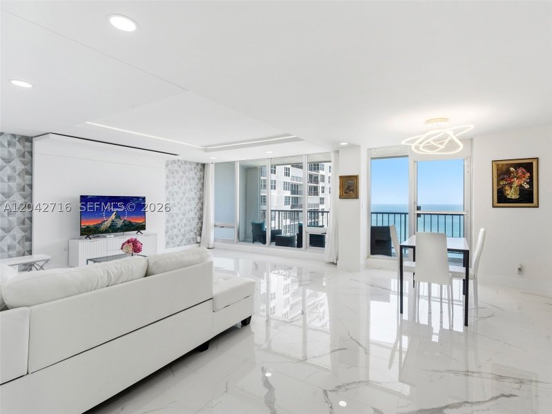 Condo for sale at Plaza South 15B