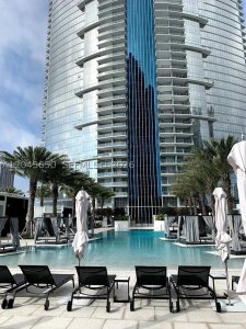Paramount Miami WorldCenter Apt #2702