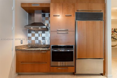 Comprar apartamento no Trump Tower Two 2502