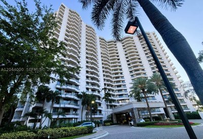 Parc Central Aventura Apt #211