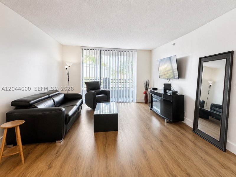 Alquiler de apartamento en Parc Central Aventura 211