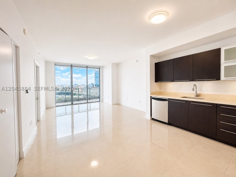 Apartment for rent at The Ivy 1710