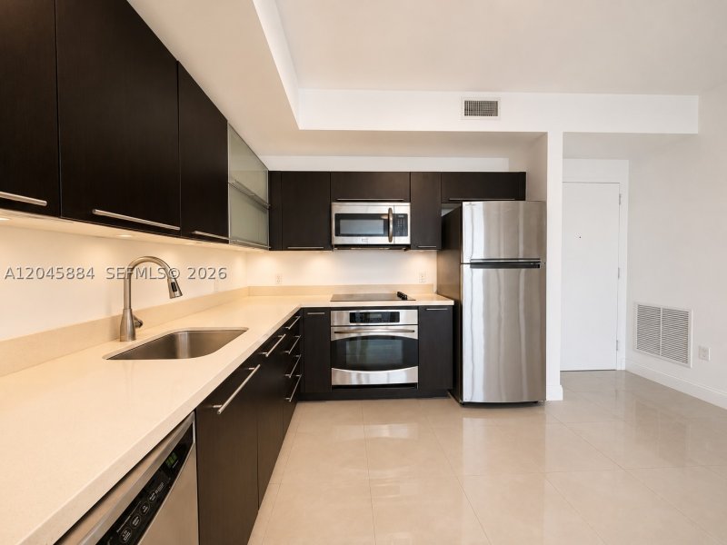 Apartment for rent at The Ivy 1710