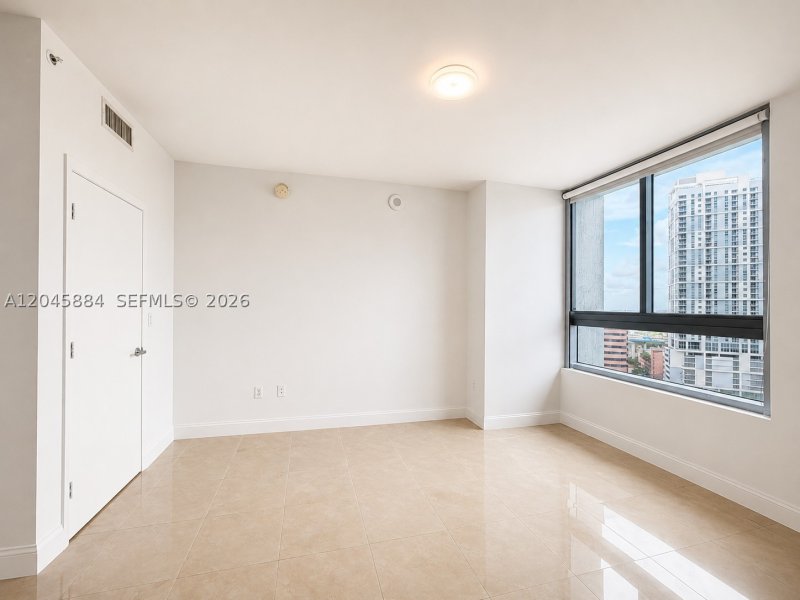 Apartment for rent at The Ivy 1710
