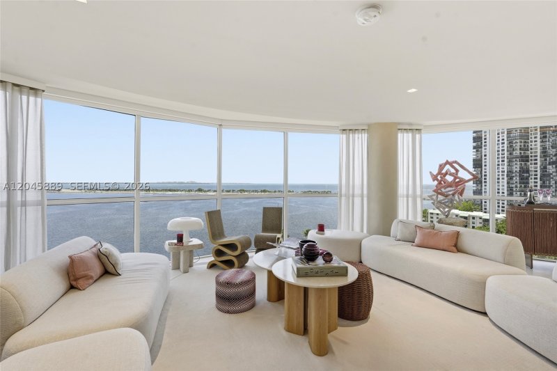 Comprar apartamento en Atlantis on Brickell 1401