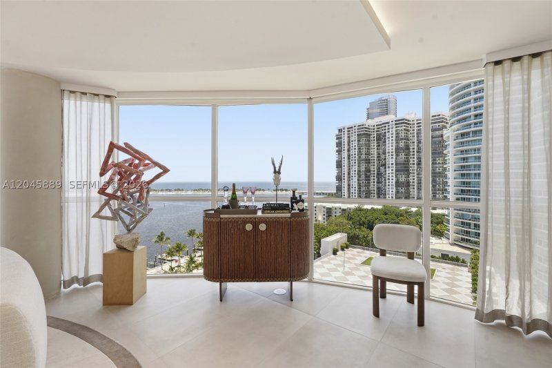 Comprar apartamento en Atlantis on Brickell 1401