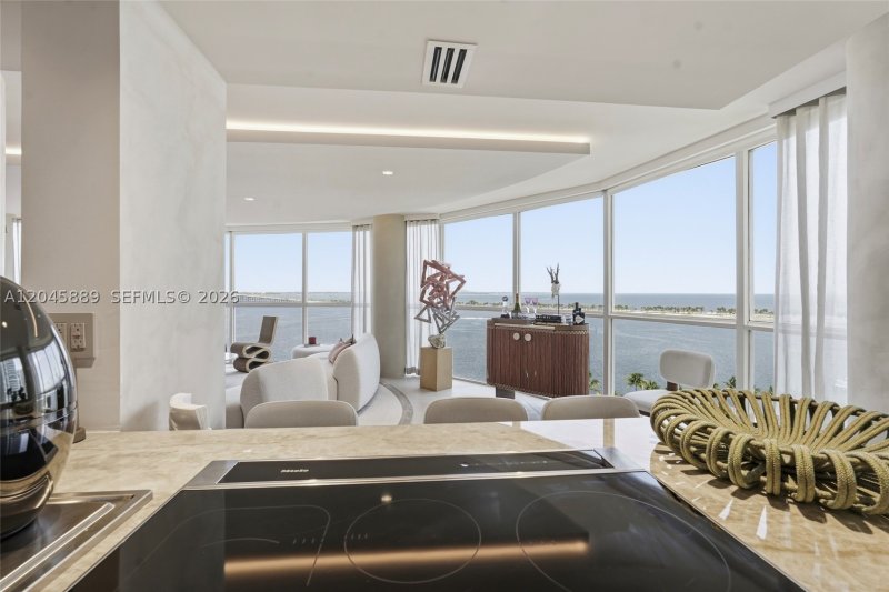 Comprar apartamento en Atlantis on Brickell 1401