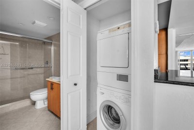 Alquiler de apartamento en Island Pointe 8F