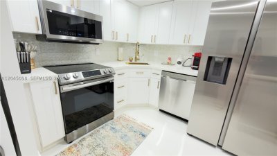 Aluguel de apartamento no Brickell Bay Club 614