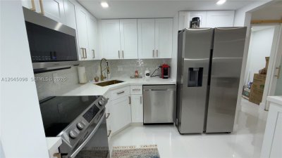 Aluguel de apartamento no Brickell Bay Club 614