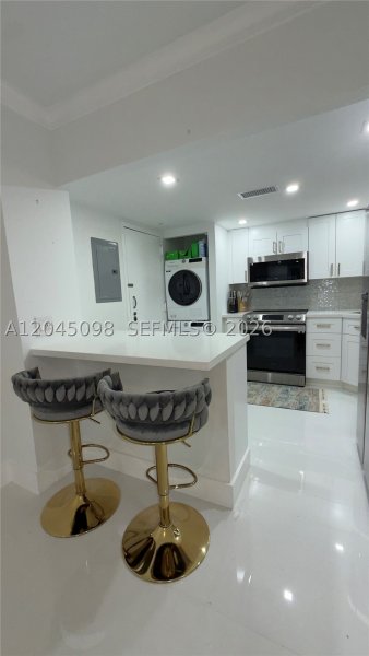 Apartment for rent at Brickell Bay Club 614