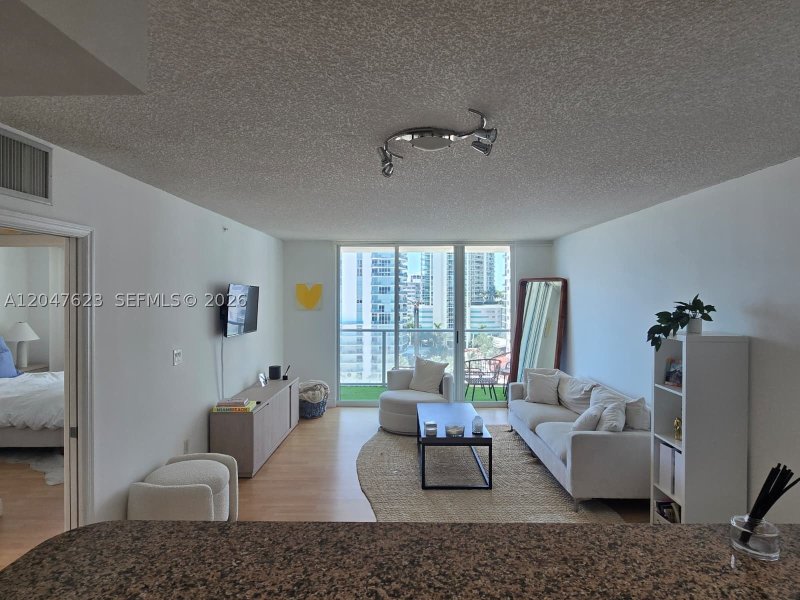 Aluguel de apartamento no Mark on Brickell 1005