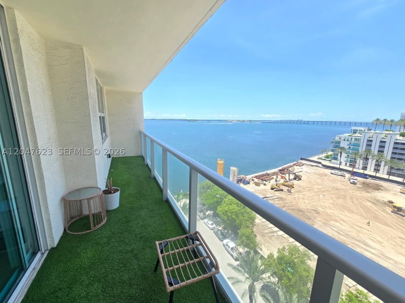 Mark on Brickell Apt #1005