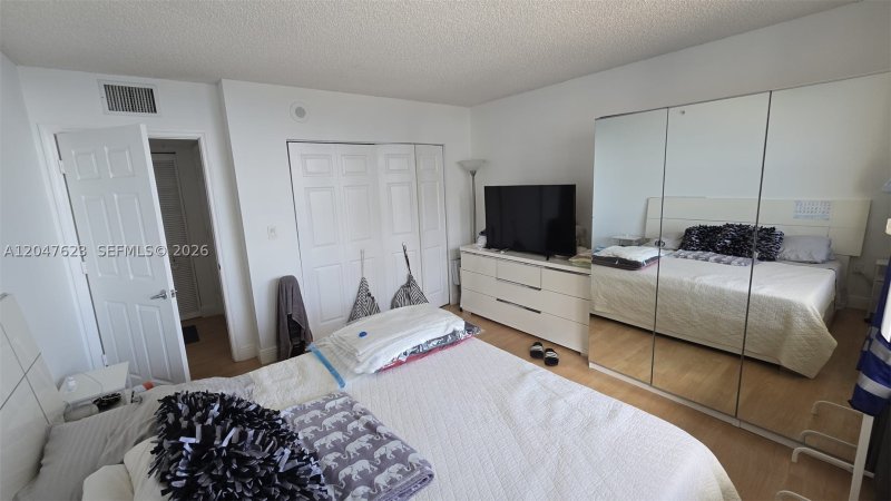 Aluguel de apartamento no Mark on Brickell 1005