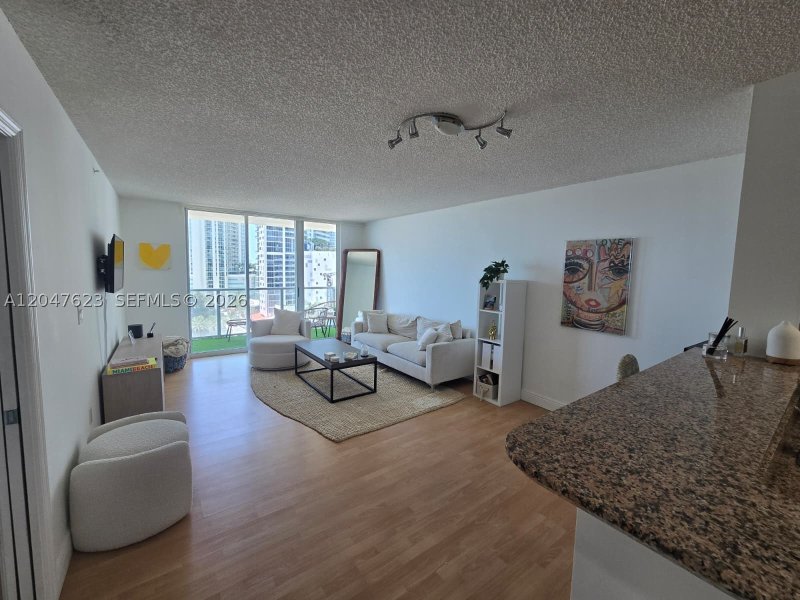 Aluguel de apartamento no Mark on Brickell 1005