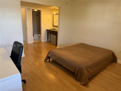 Aluguel de apartamento no Villa Capri 413