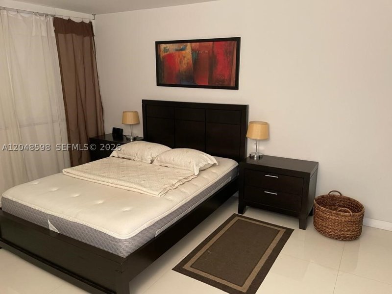 Apartment for rent at Arlen Beach 1411