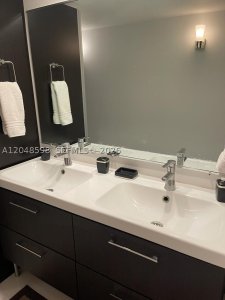 Aluguel de apartamento no Arlen Beach 1411