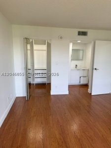 Aluguel de apartamento no Plaza of the Americas 509