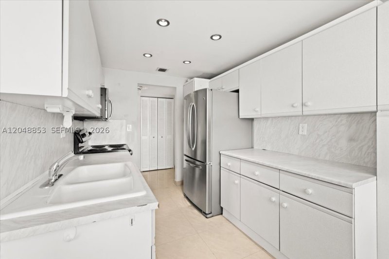 Apartment for rent at Plaza Towers North 911
