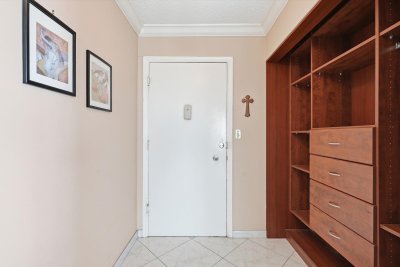 Comprar apartamento en Cambridge Towers 506