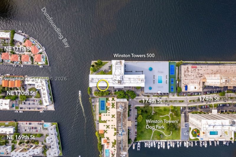 Condo for sale at Winston Towers L05