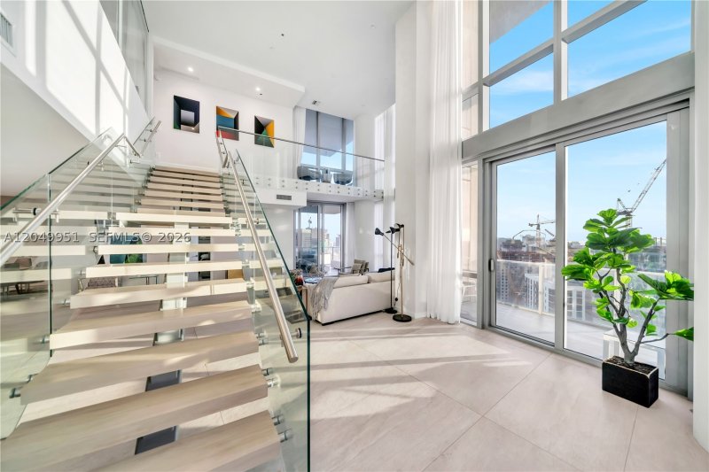 Condo for sale at Paramount Miami WorldCenter Penthouse 46